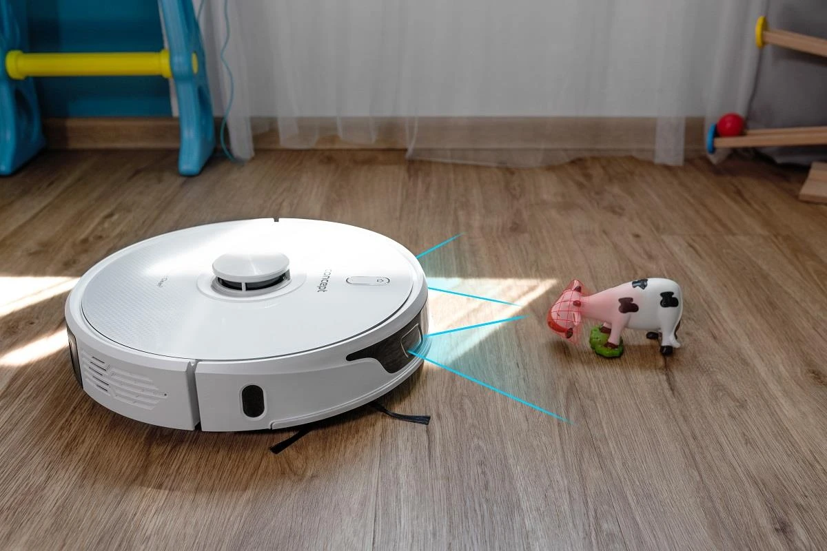Concept - Robotický vysavač  ELMAXSHOP.CZ