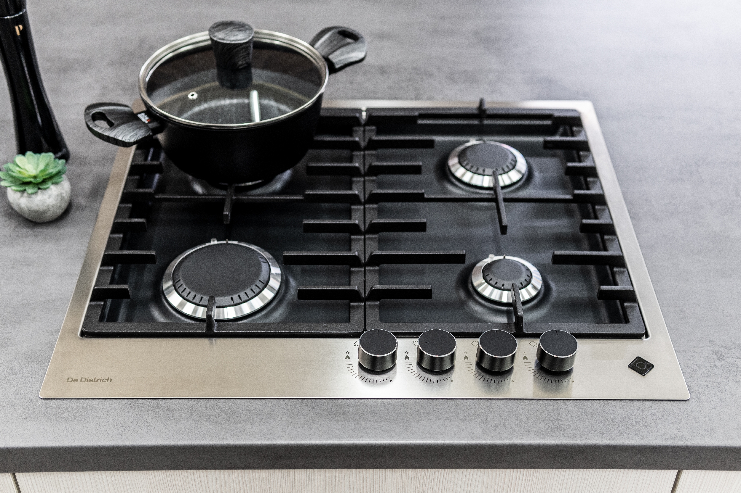 Plynová varná deska De Dietrich DPE4620XF s termopojistkou proti úniku plynu